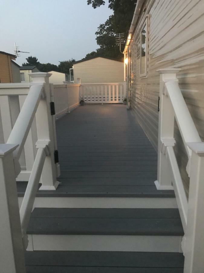 Westerley Cove Lymington Exterior foto
